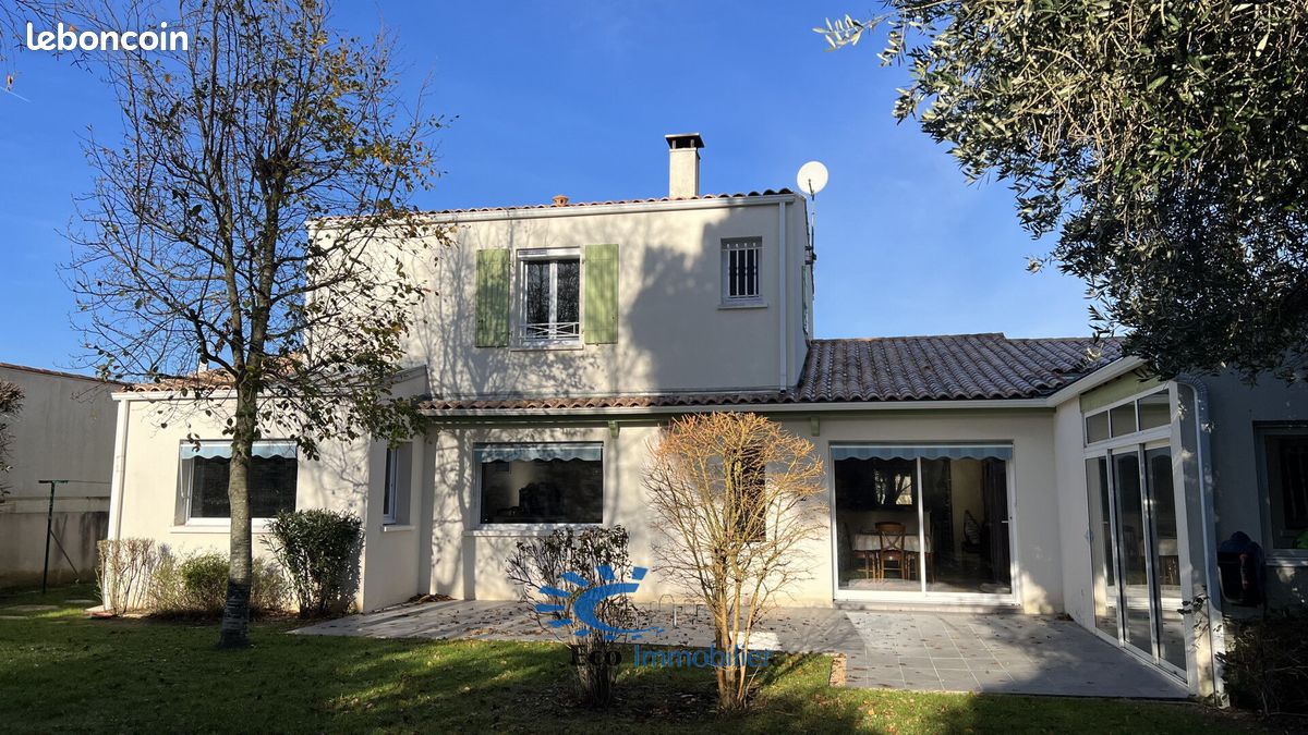 Maison 165 m² La Rochelle - La Rochelle 17000 (image principale 0)