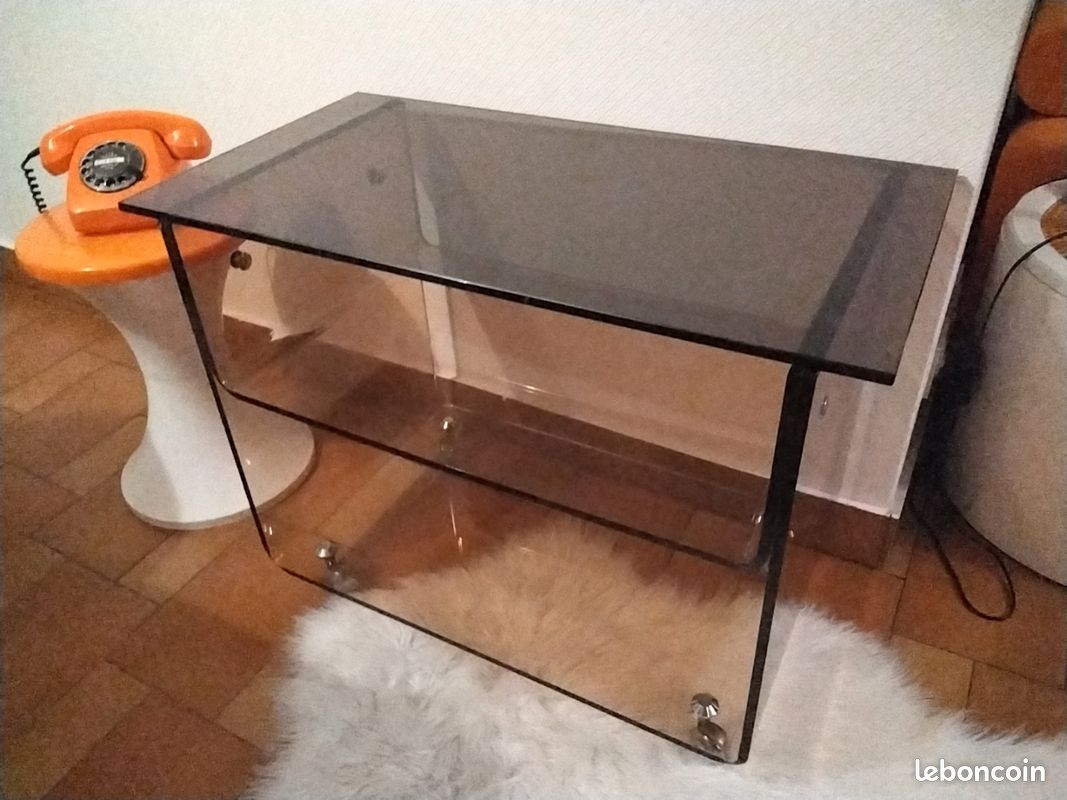 Meuble d'appoint plexiglass année 70 (image 1)