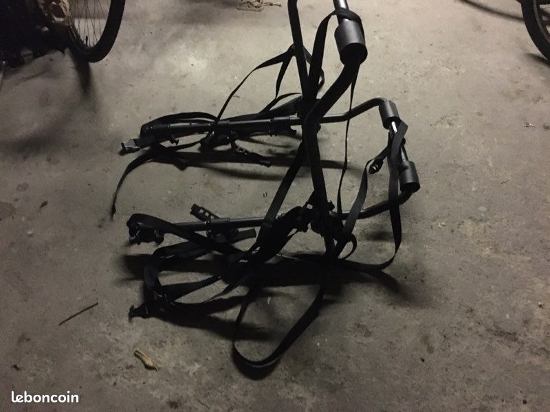 Vends porte vélo pour voiture type Clio (image 2)