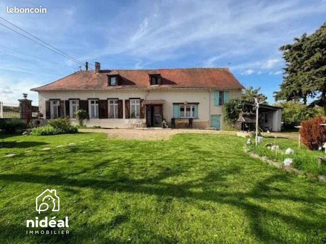 Maison 6 pièces 144 m² · à Saint-Pierre-du-Vauvray · 144 m² · 279 000 €
