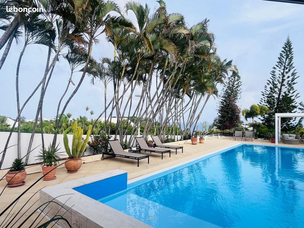 Maison 7 pièces 283 m² · à Le Gosier · 283 m² · 1 690 000 €