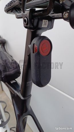 Support garmin varia pour tige de selle - France Support garmin varia pour tige de selle - France