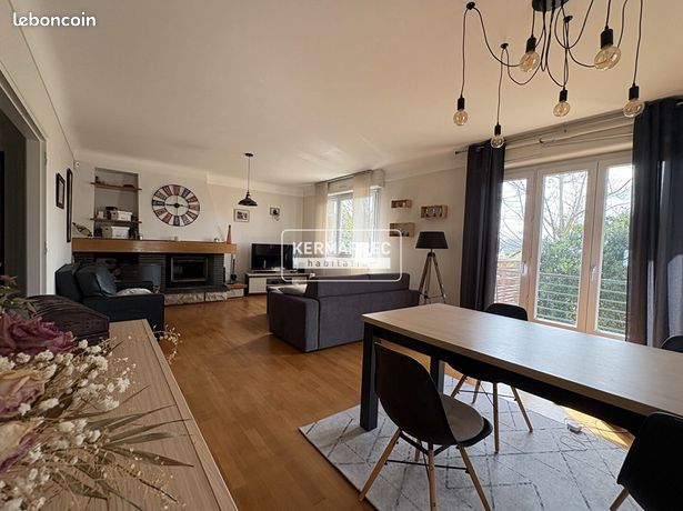 Maison 8 pièces 223 m²