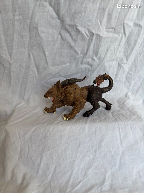 Lot de figurines Papo de chimère, rhinocéros guerrier et cerbère (image 2)