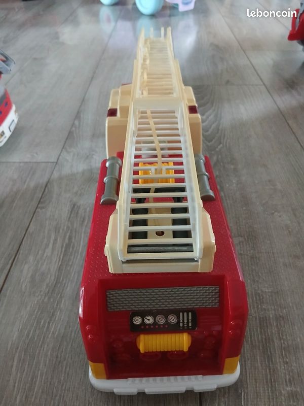 Camion de pompiers playmobil (image 4)