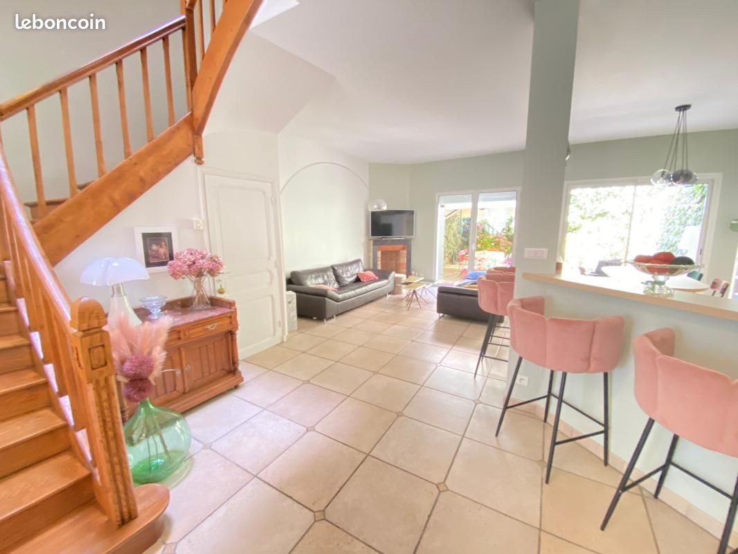 Maison 5 pièces 185 m² · à Montauban · 185 m² · 370 000 €
