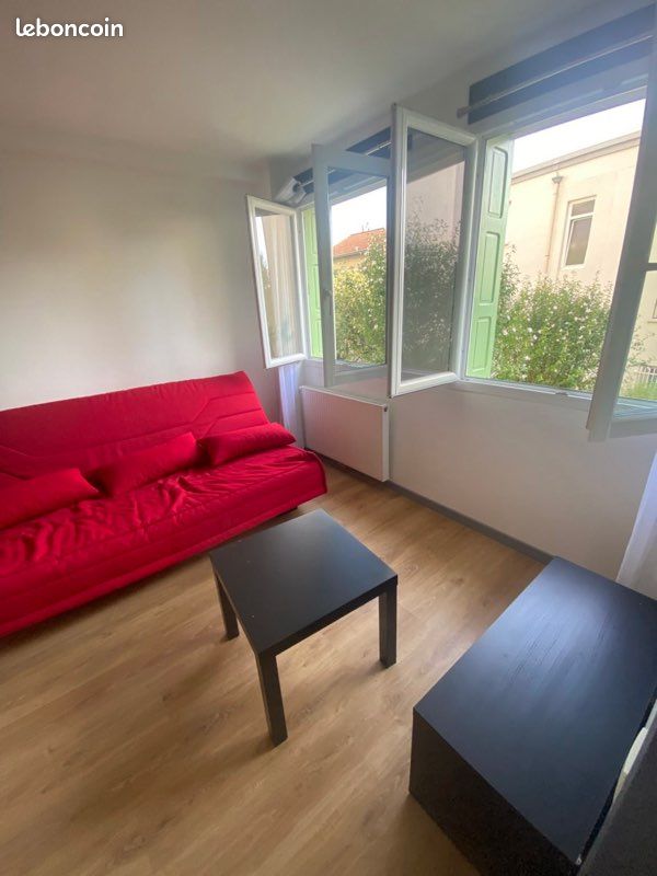 Appartement 1 pièce 27 m² · à Saint-Étienne · 27 m² · 400 €