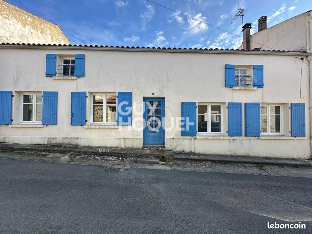 Maison 4 pièces 100 m² · à Pont-l'Abbé-d'Arnoult · 100 m² · 186 500 €