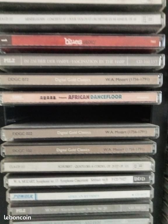 Lot CD avec meuble (image 8)