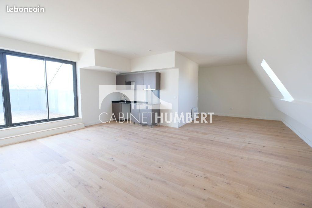 Appartement 3 pièces 90 m² · à Saint-Étienne · 90 m² · 985 €/mois