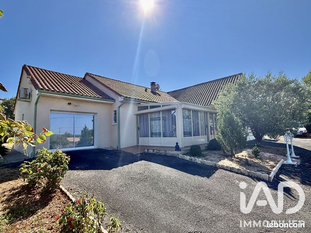 Maison 5 pièces 160 m² · à Aubas · 160 m² · 262 000 €