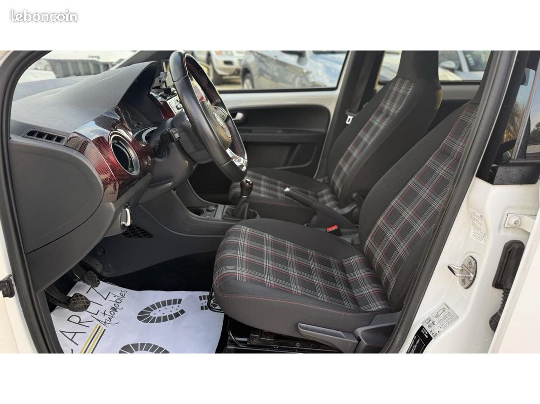 VOLKSWAGEN UP 1.0 TSI BlueMotion 115cv GTI Boite 6 (image 16)