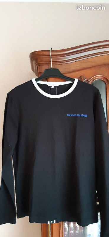 T-Shirt "Calvin Klein" T M (image 1)