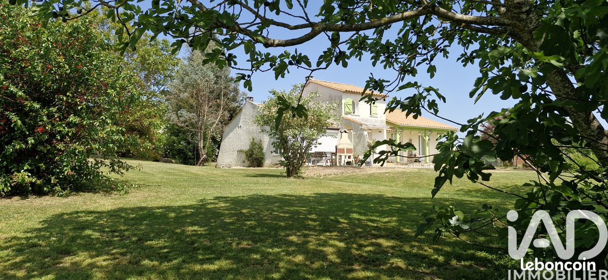 Maison 5 pièces 129 m² · à Montcaret · 129 m² · 237 000 €