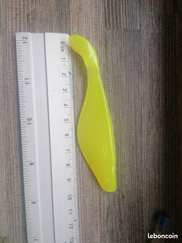 Lot article de pêche leurre souple shad pikie type mister twister neuf (image 4)