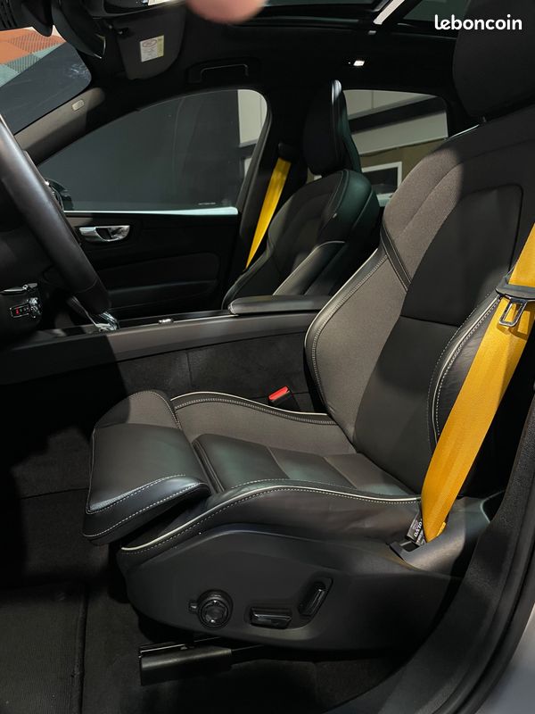 VOLVO XC60 T8 455Ch POLESTAR - 1 ère main - Historique VOLVO - Carplay - Attelage - Marches Pieds (image 19)