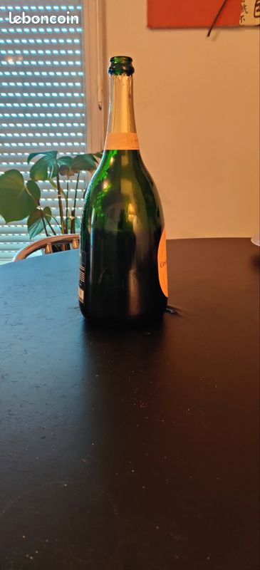 Bouteille magnum de champagne vide (image 3)