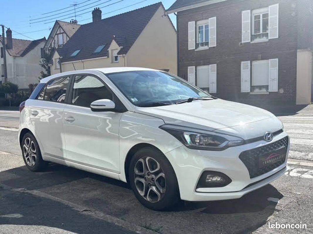 HYUNDAI I20 1.2 84 ch Intuitive - 2 Pneus neufs (image 3)