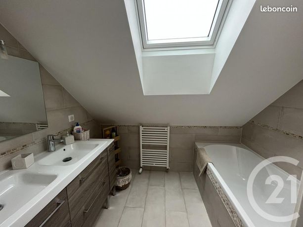 Maison a louer - 5 pièce(s) - 73 m2 - Surfyn