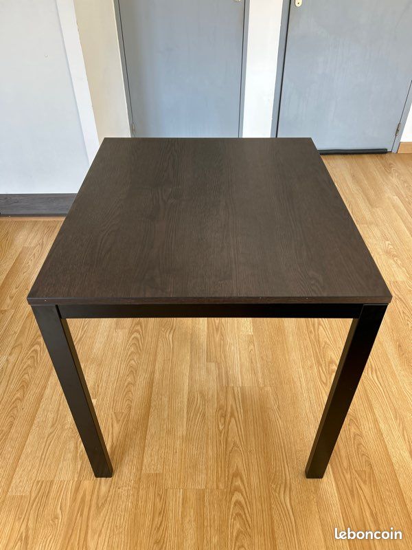 Table à manger 4 (image 1)