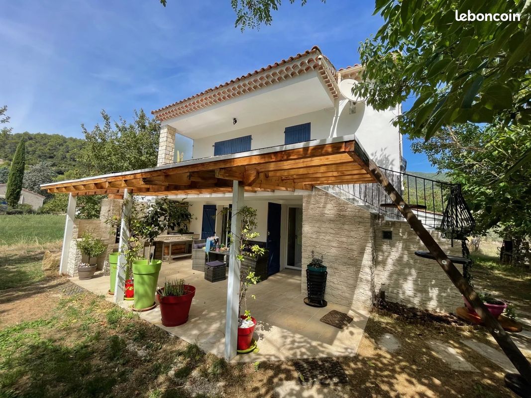 Maison 3 pièces 100 m² · à Signes · 100 m² · 375 000 €