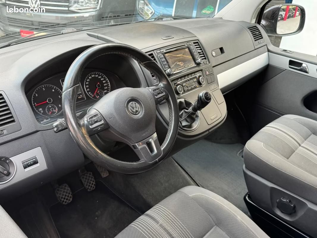 Volkswagen T5 Multivan 2.0 TDI 179 CH BVM - VOLANT EN CUIR 7 Places Bluetooth Régulateur (image 8)