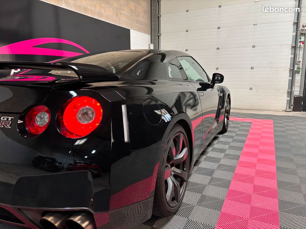 Nissan GT-R GT-R 3.8 V6 485 (image 34)