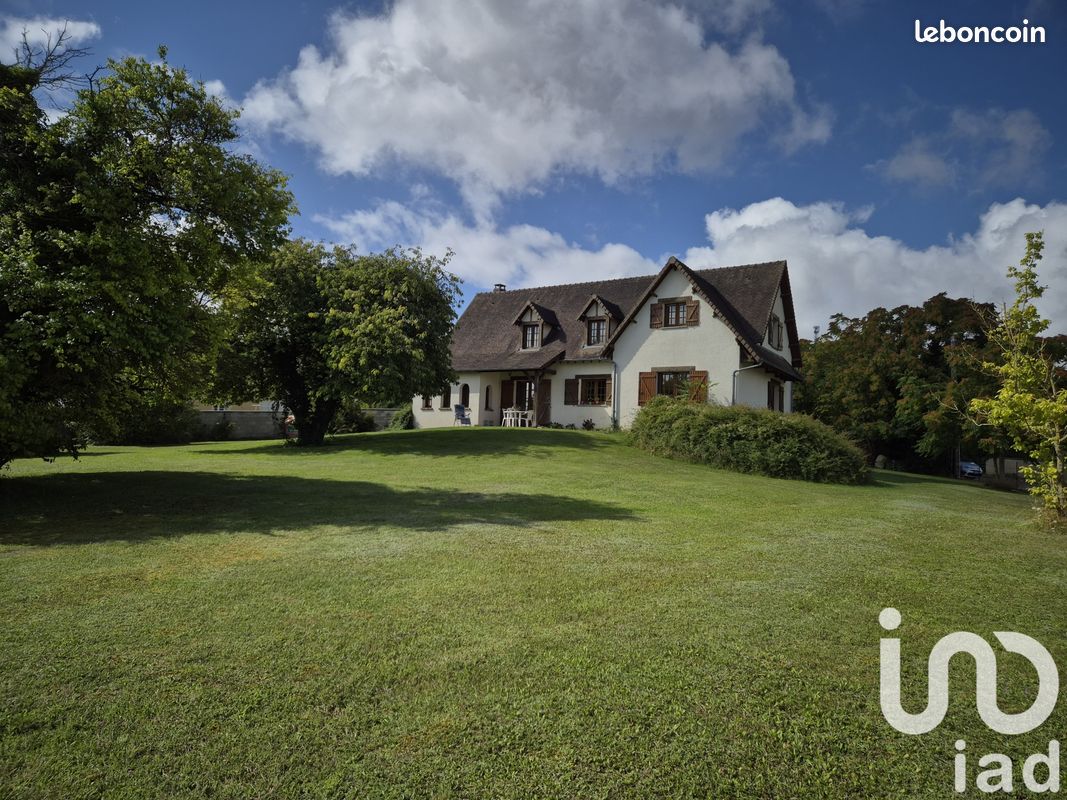 Maison 6 pièces 180 m² · à Pont-sur-Yonne · 180 m² · 330 000 €