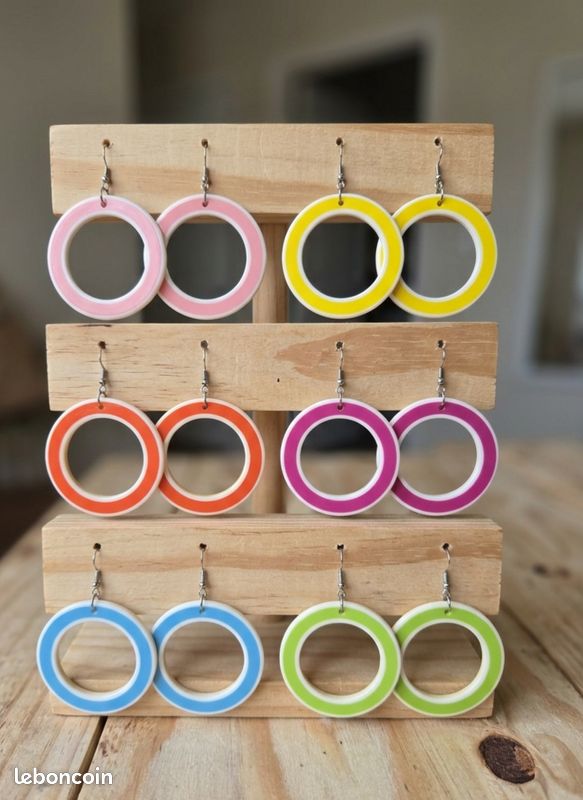 Boucles d'oreilles créoles Pop Art 🌈 Style Vintage 60s (image 1)