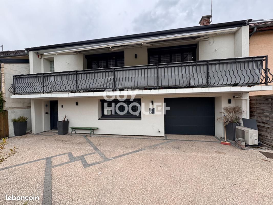 Maison 6 pièces 172 m² · à Blanzy · 172 m² · 215 000 €