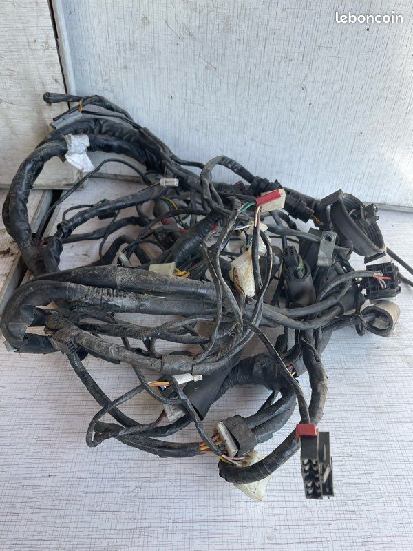 Faisceaux électriques piaggio x8 Peugeot satelis Équipement moto