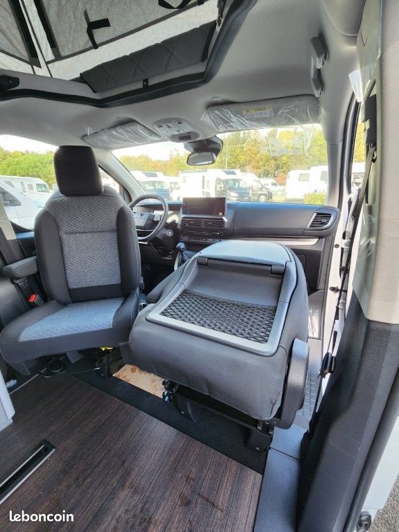 Van Aménagé POSSL Campster sur Peugeot Traveller en boite Mécanique 145 cv avec toit relevable en PROMO (image 9)