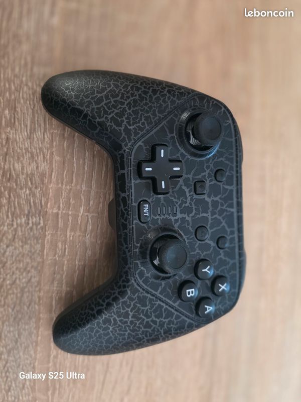 Console Switch oled édition splatoon 3. . Toute neuve. Jamais utilisée. . Avec animal crossing. Manette pour Switch. Trousse de transport et protection (image 17)