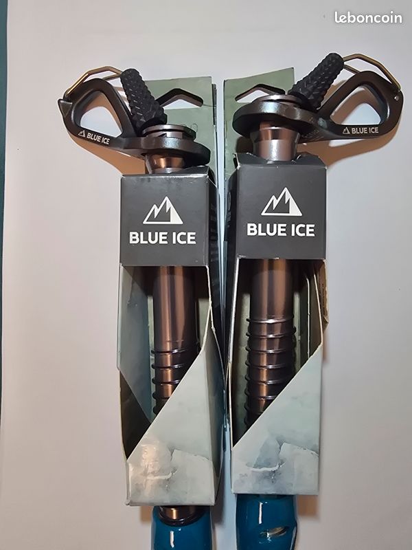 Lot 2 broches a glace blue ice aero light (image 1)