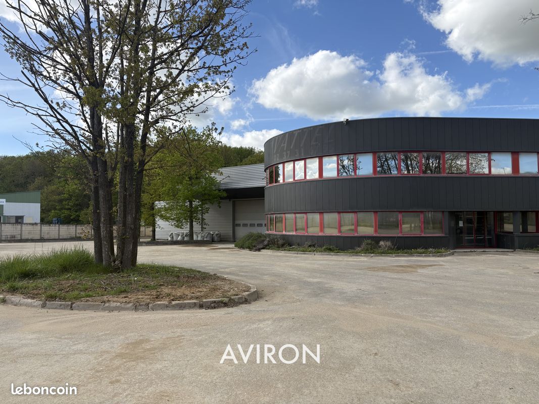 Immeuble 1500 m² · à Nogent-le-Phaye · 1 500 m² · 1 575 000 €