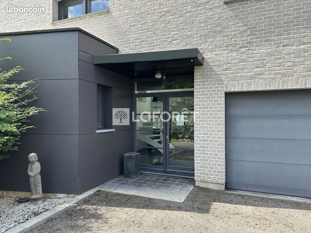 Maison 6 pièces 220 m² · à Mérignies · 220 m² · 679 000 €