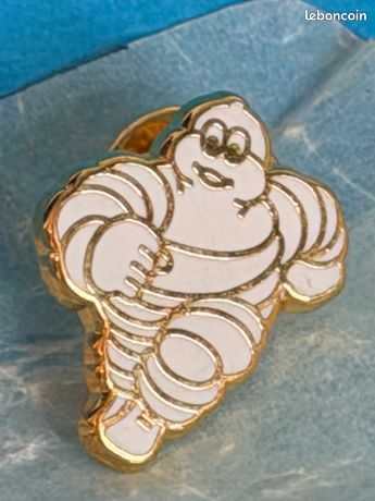 Pin's Michelin , Bibendum Michelin " B &quot