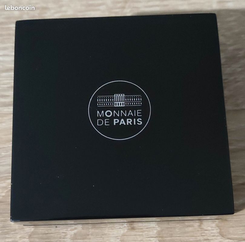Pièce 20 EUROS Argent BE "90 ans Maison Lancôme" (image 6)