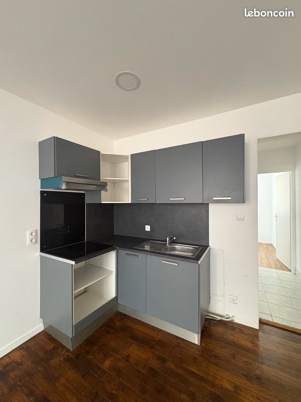 Appartement 1 pièce 35 m² · à Colombier-Fontaine · 35 m² · 400 €/mois