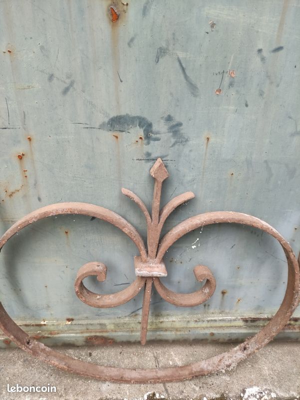 Elément grille ancien fer forgé (image 2)