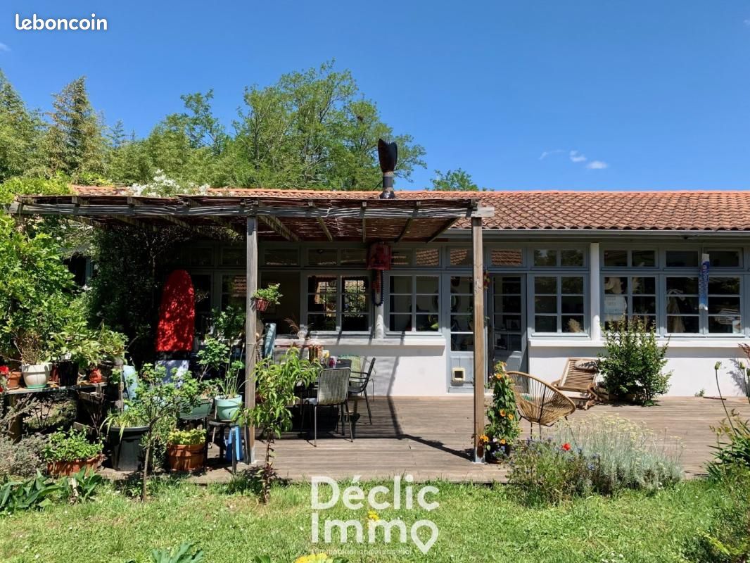 Maison 6 pièces 150 m² · à Arès · 150 m² · 1 800 €/mois