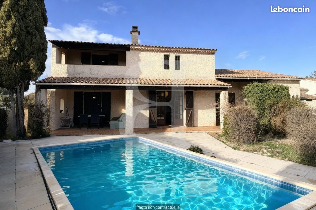 Maison 5 pièces 106 m² · à Pernes-les-Fontaines · 106 m² · 382 900 €