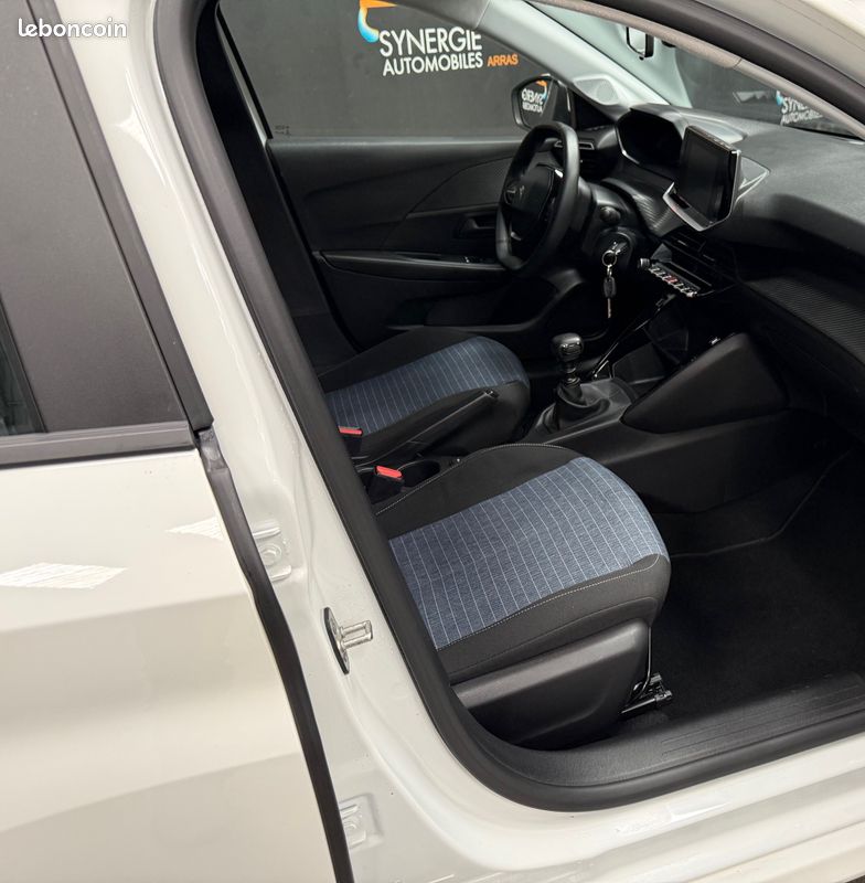 Peugeot 208 affaire hdi 100 CH PREMIUM PACK 49.500 km 9.992 ht (11.990 ttc) (image 3)