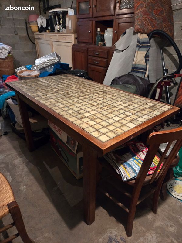 Table carrelée (image 2)