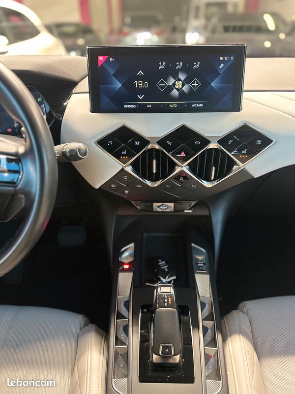 DS DS3 CROSSBACK GRAND CHIC 131Ch EAT8 Grand Chic full entretien DS carplay Garantie 12 mois (image 21)