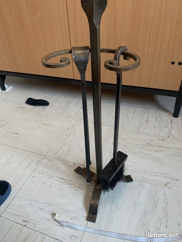 Ensemble d’outils pour cheminée (image 1)