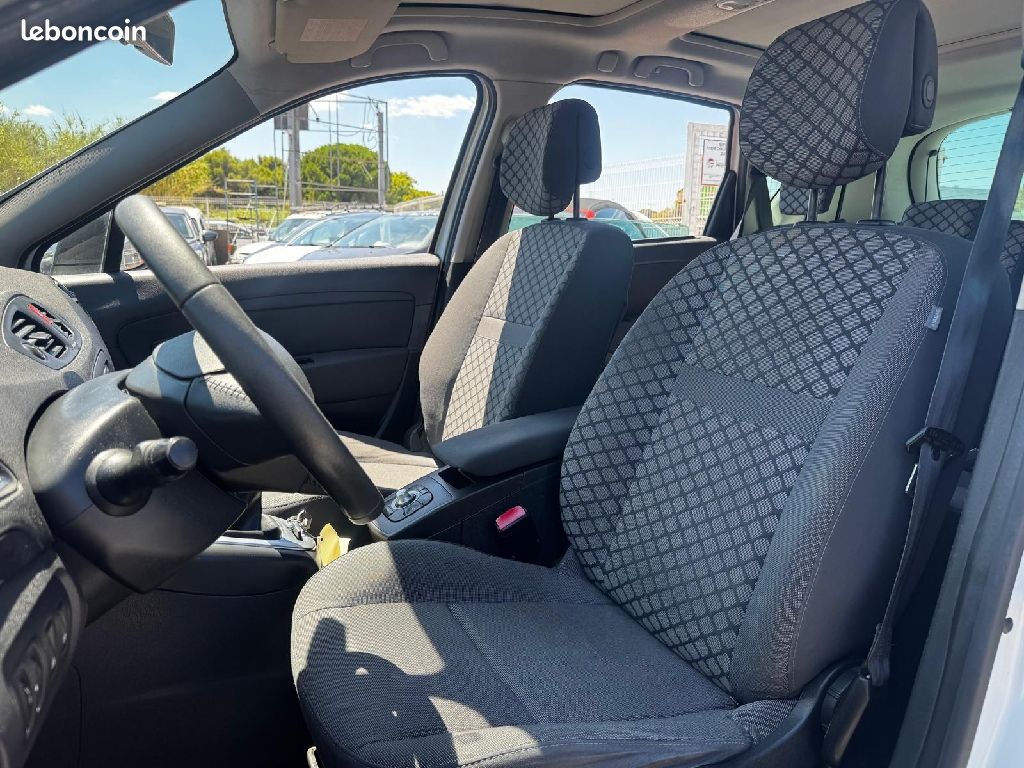 Renault Scénic III 1.6 dCi 130 CV eco2 15th GPS (image 7)