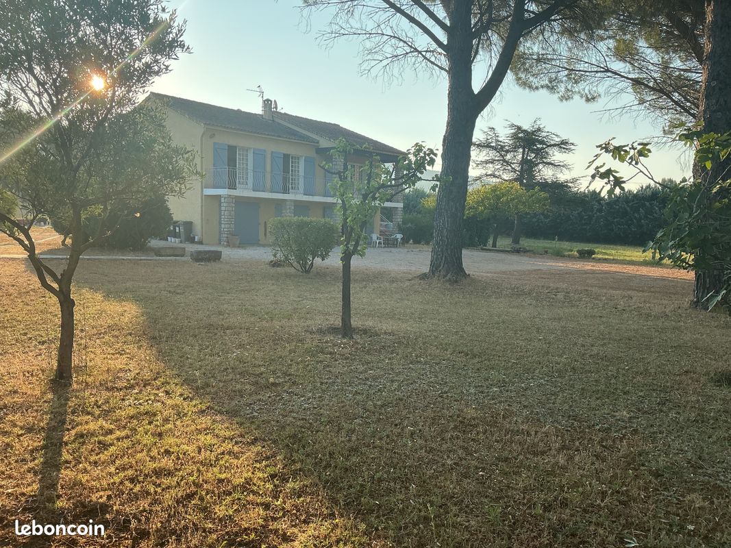 Maison 6 pièces 146 m² · à Le Beausset · 146 m² · 908 000 €