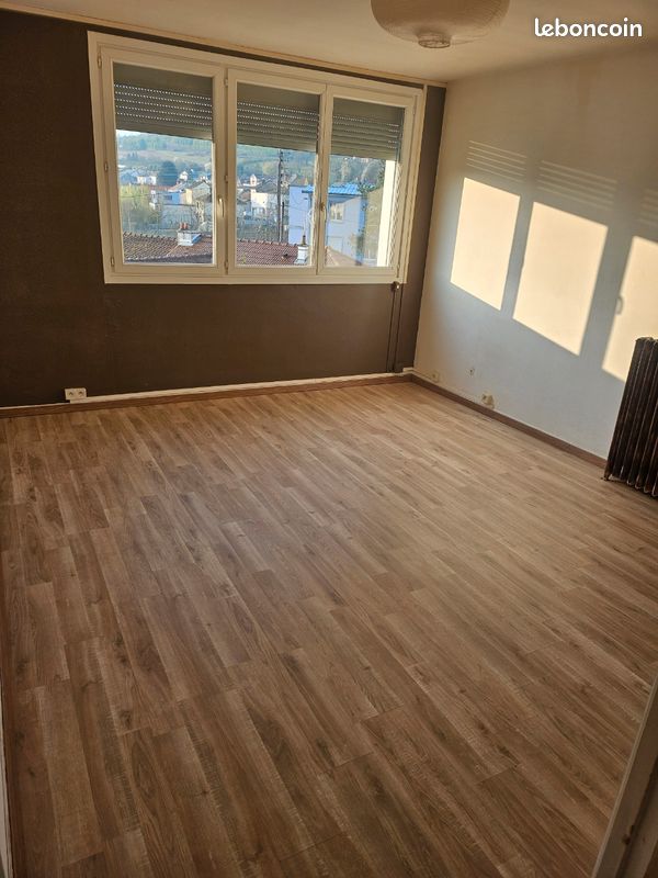 Appartement 3 pièces 55 m² · à Charleville-Mézières · 55 m² · 45 000 €