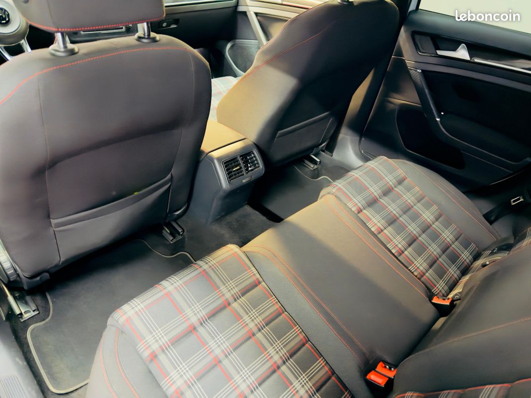 VOLKSWAGEN Golf VII 7 GTI Performance 230 DSG – Origine France – Carnet complet – 3 ième main (image 25)